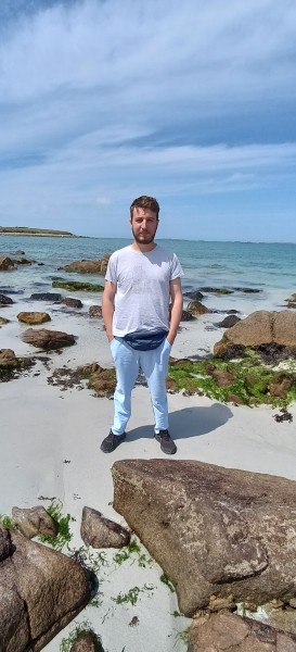 Aurélien , organisateur de la sortie Librairie Martelle Dédicace Poésie phi à Amiens 