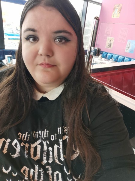 Mélodie, organisateur de la sortie Karaoké au JM Bar  à Orléans 