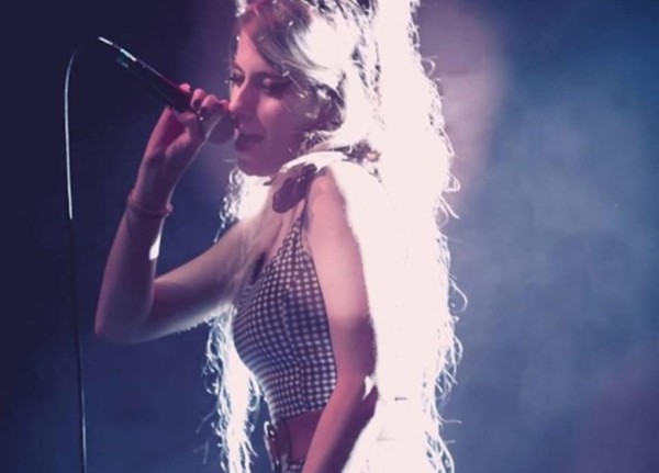 sortie Tribune Amy winehouse  à Ifs