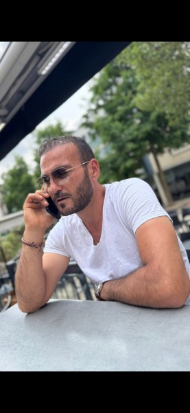 photo de profil Adil à Orléans